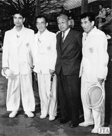 1951年日本チーム。左より、隈丸、藤倉、熊谷、中野